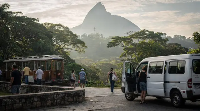 Rio de Janeiro: Christ the Redeemer Guided Hike