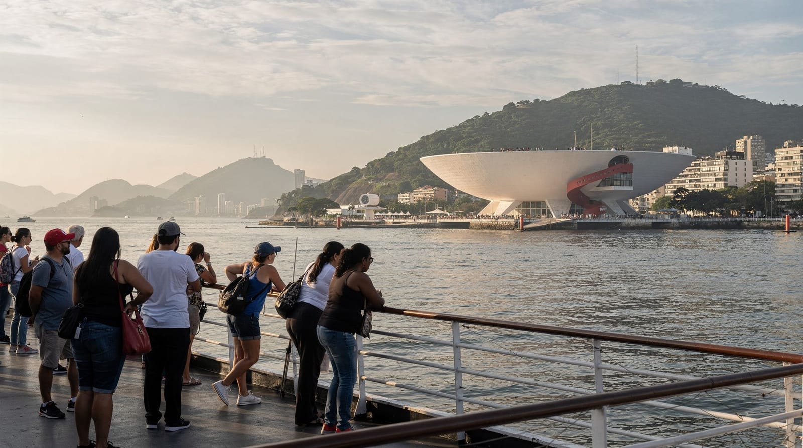 Niterói Contemporary Art Museum guide — the ferry, the building, the view