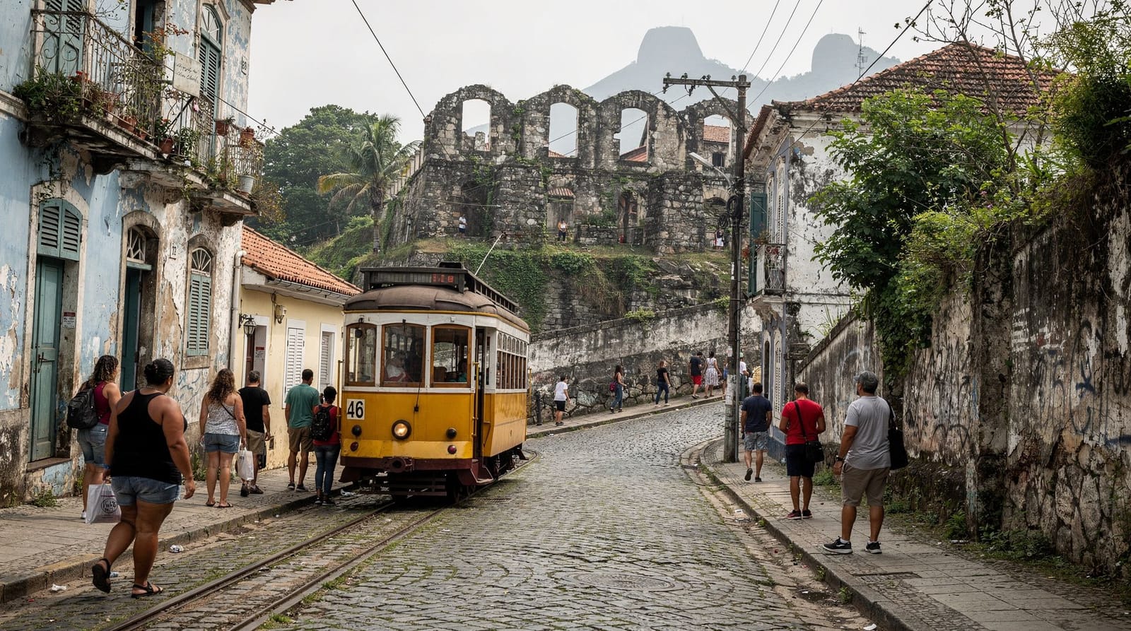 Santa Teresa walking guide — the tram, the ruins, the way down